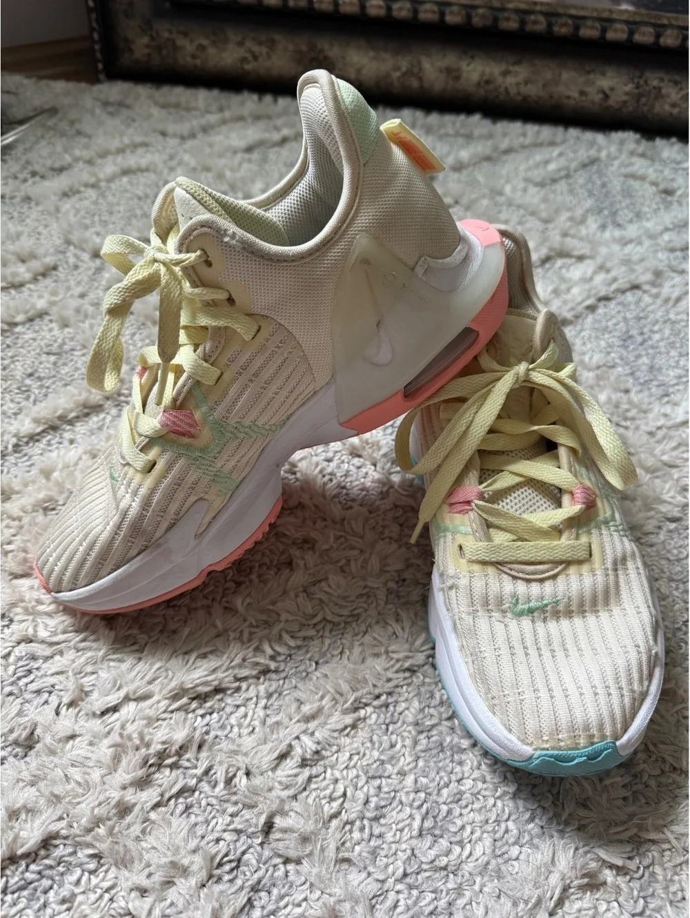 Nike LeBron Witness 6 Basketball Shoes “Easter” Men’s Size 6.5
